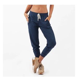 Vuori Performance Joggers Size M